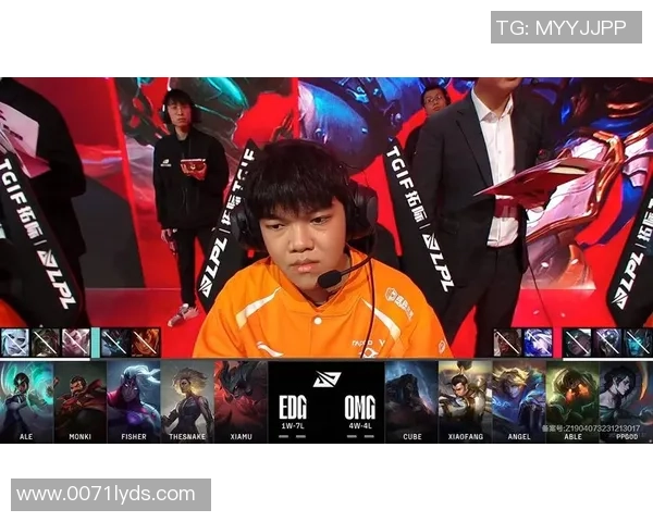 EDG在CSGO阵地战中的表现分析与战术得失探讨