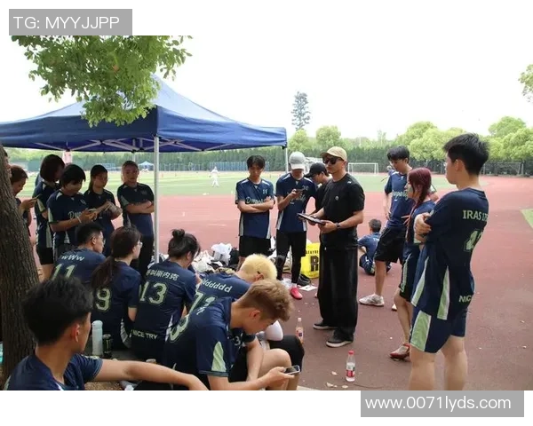 杭州飞盘队进攻战术解析与团队协作的深度剖析